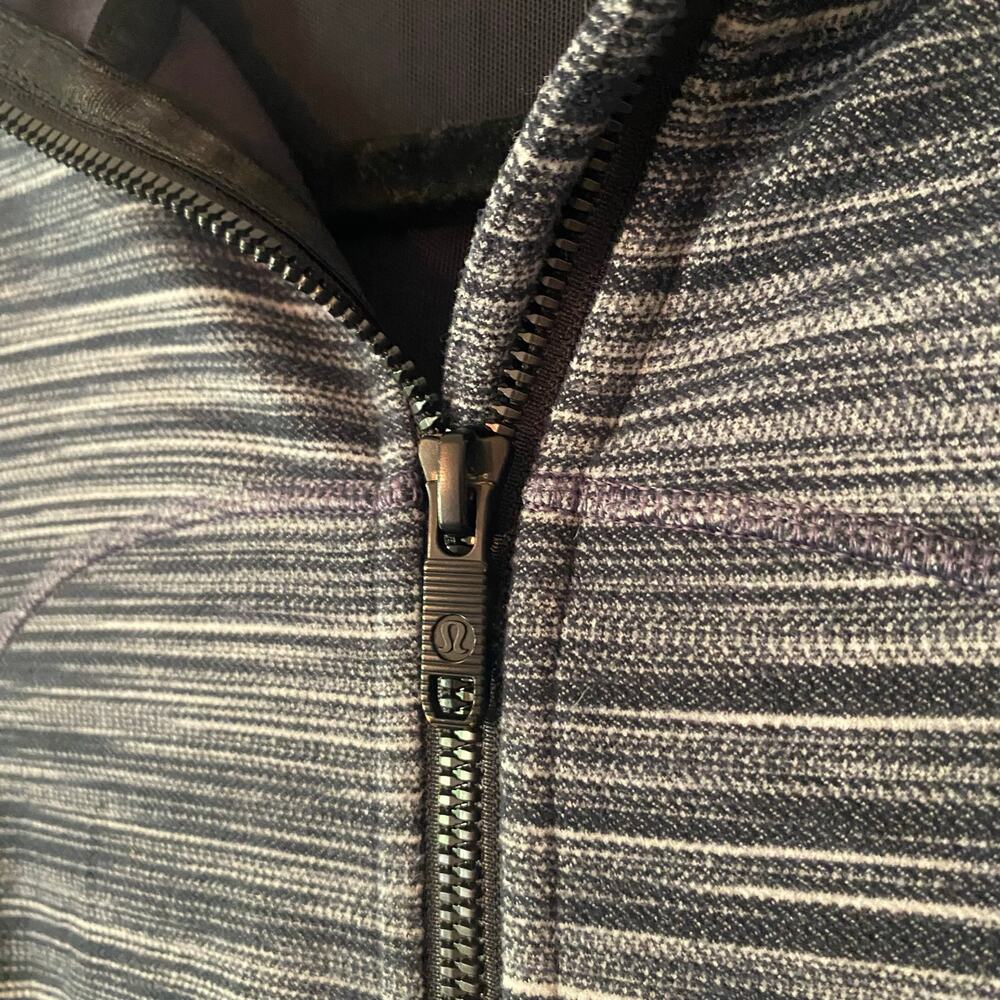 Lululemon Gray Hooded Define Jacket Heathered Stripe Full Zip Athleisure size 6 - Picture 3 of 11